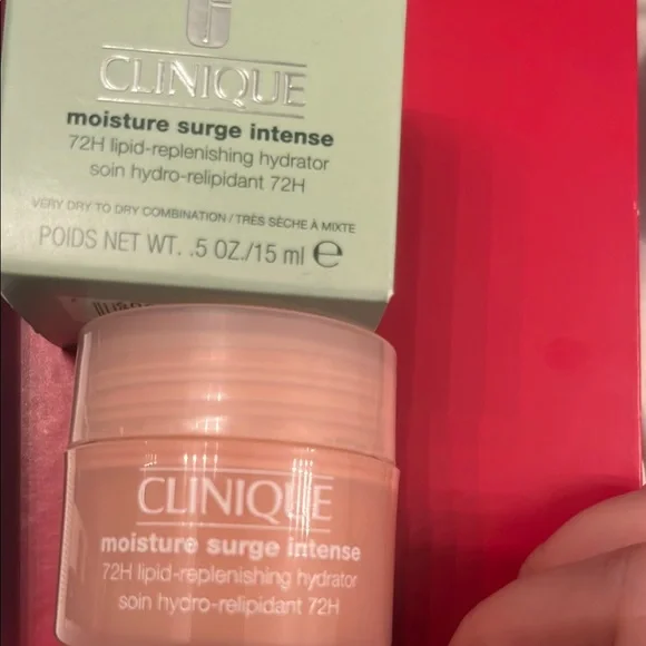 Clinique Moisture Surge Intense Hydrator New in box cream moisturizer 15ml GWP - Picture 2 of 4